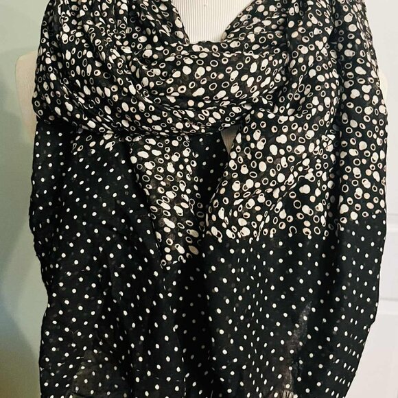 NWT Handmade Polka Dot Scarf by Sana – Classic Black & White Elegance - Picture 2 of 10